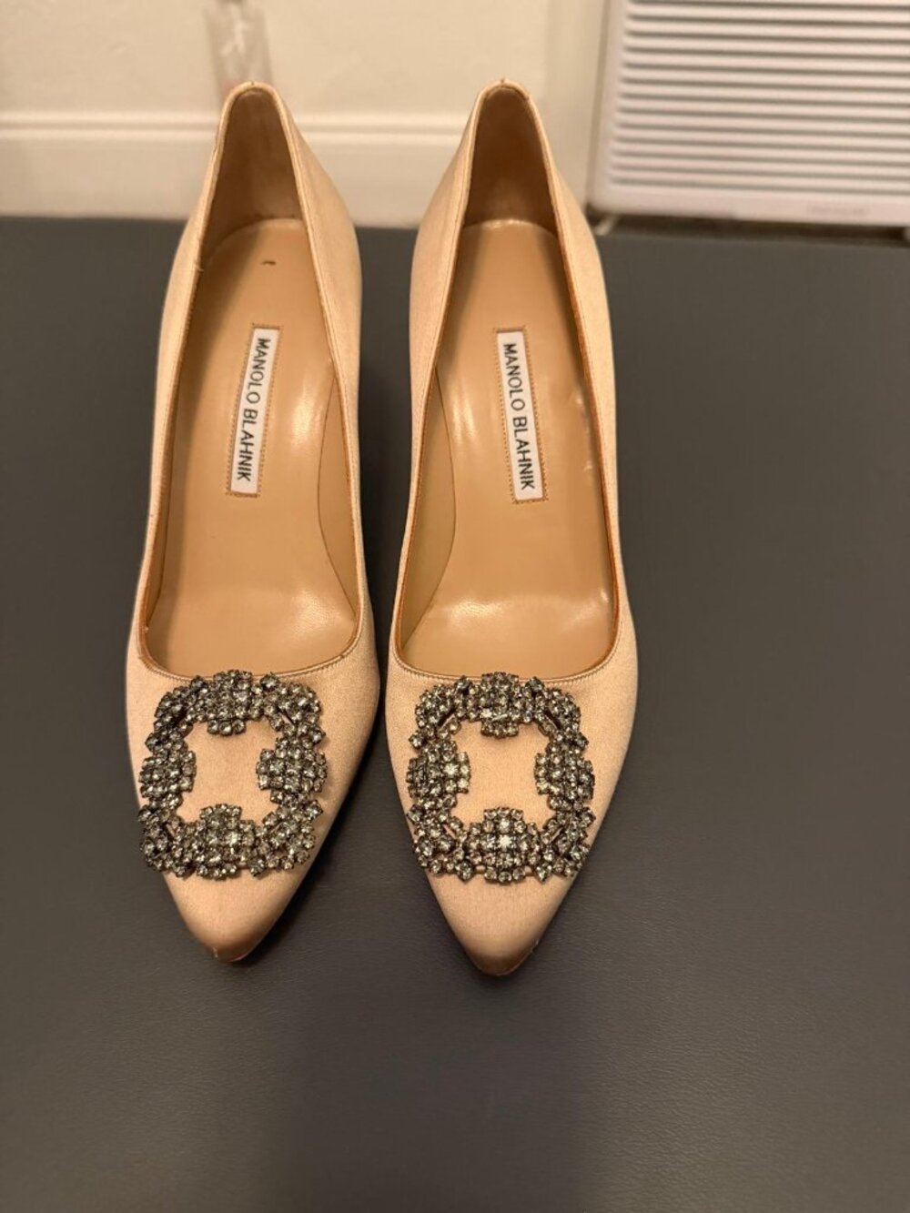 Manolo Blahnik Hangisi Nude Satin Crystal Pumps ✨